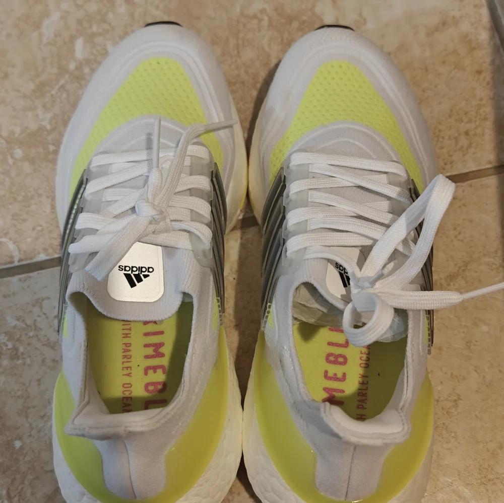 Adidas Ultra boost 21 Women Size 6/Kids Size 5 - Picture 2 of 6
